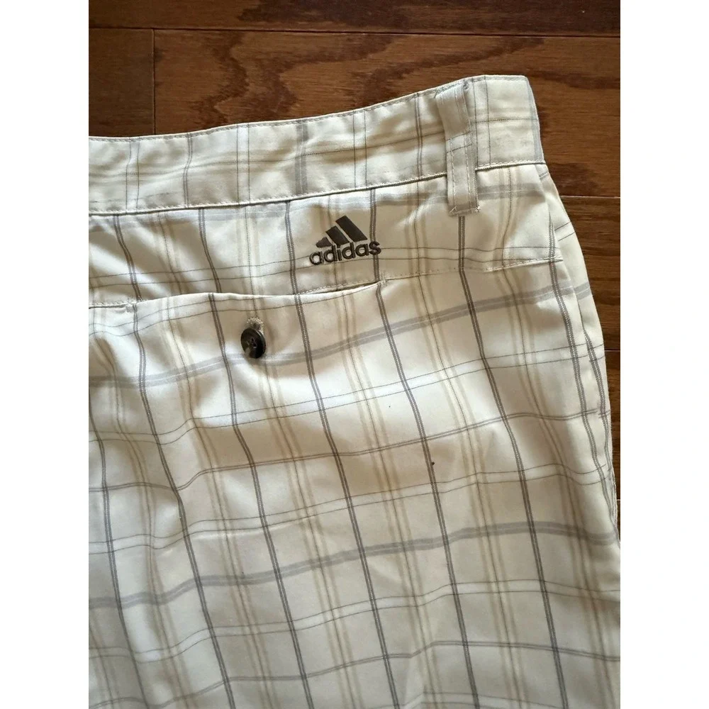 Adidas Plaid Shorts Mens 40  Tan Grey Golf Pockets Athletic Performance Stretch